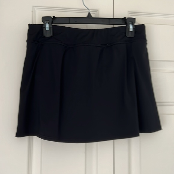 Black Swim Skirt with sewn in panty size 10 - Picture 3 of 4